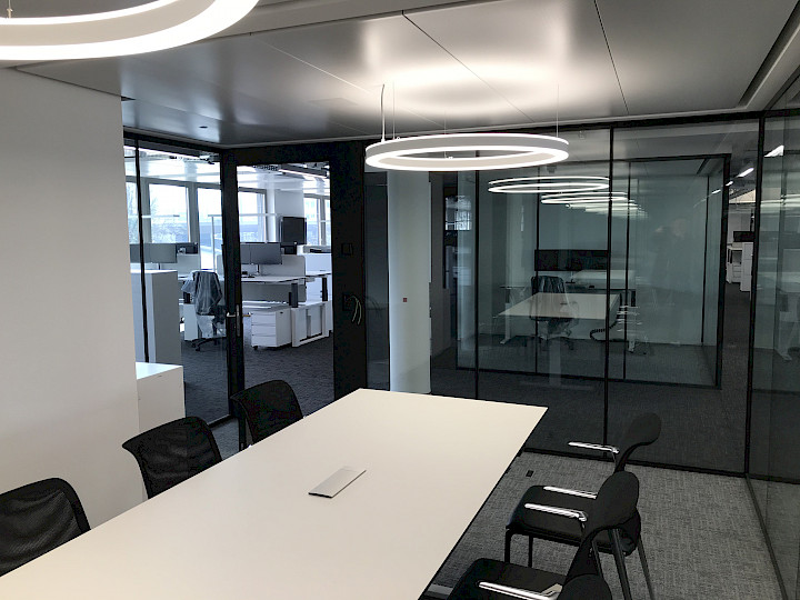 Bürogebäude  -  PSP Real Estate AG